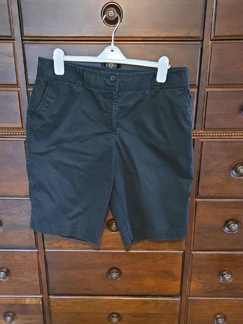 Talbots Shorts Size 16 Black. 12 inch length